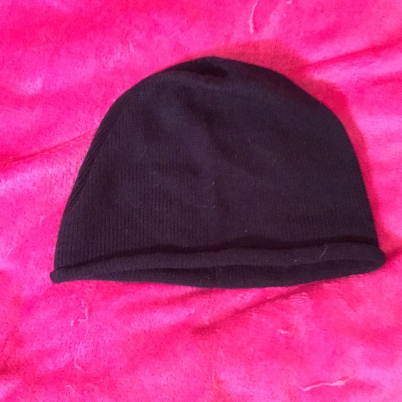 Hamptons International Film Festival Black Knit Hat - Picture 3 of 3